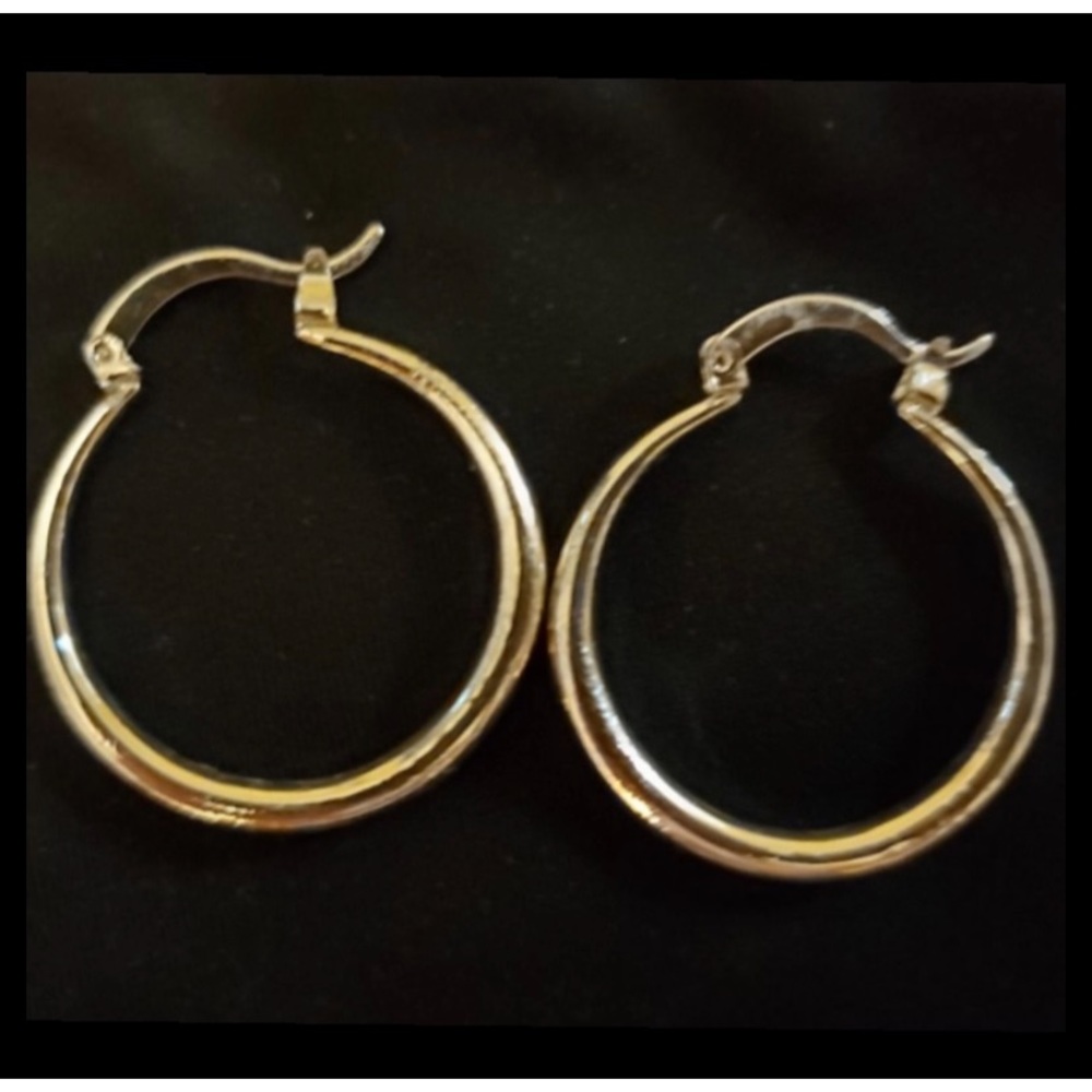 1” SIMPLE GOLD HOOPS - Picture 2 of 6